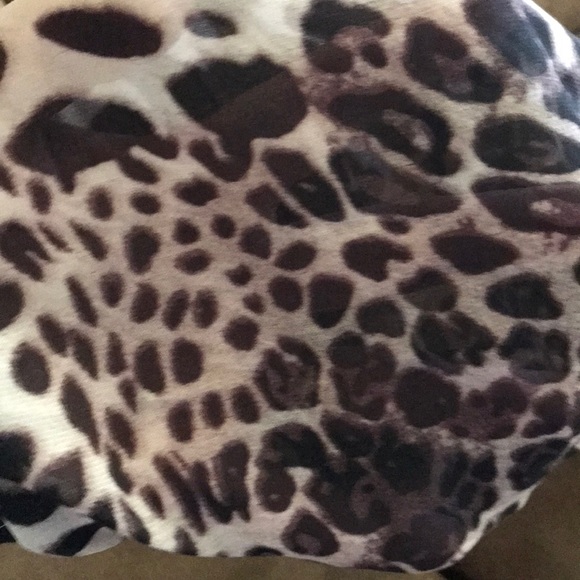 Stylish Top - Picture 2 of 3